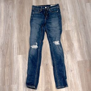 Distressed Rag and Bone skinny jeans size 27